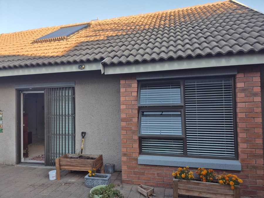 3 Bedroom Property for Sale in Heuwelsig Free State